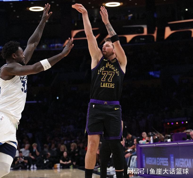 1xBET中文版-NBA最新排名出炉！火箭坐收大礼，勇士开始掉队，湖人也升到第四